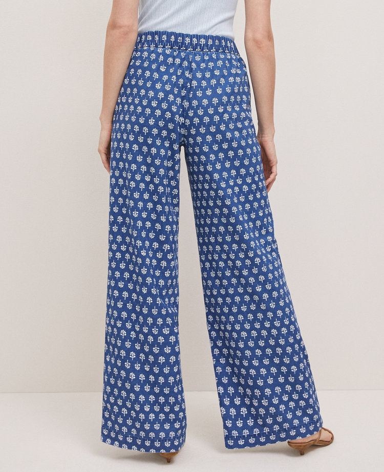 Petite Weekend Collection Pull-On Wide-Leg Pant in Petal Print