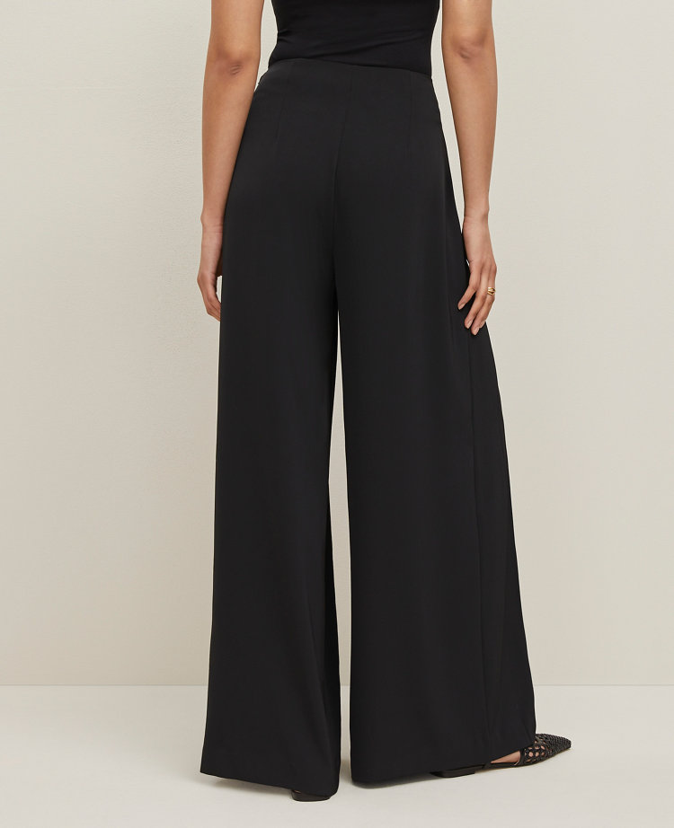The Petite Palazzo Pant