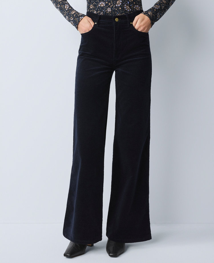 Petite Weekend Collection Wide-Leg Corduroy Pant