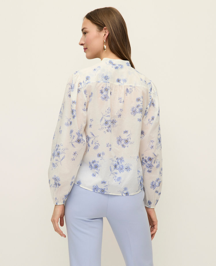 Floral Embroidered Collar Blouse
