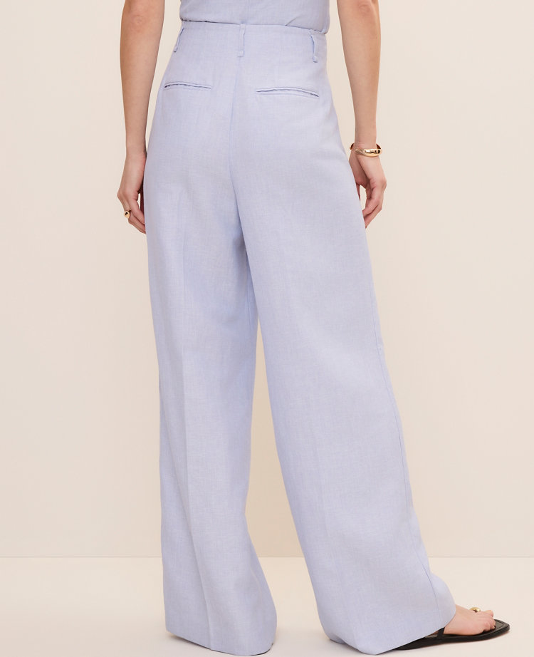 The Pleated Wide-Leg Pant