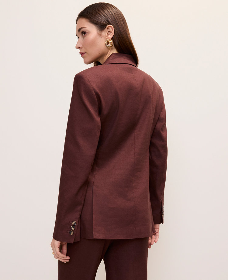 The Fitted Long Double Breasted Blazer in Linen Blend