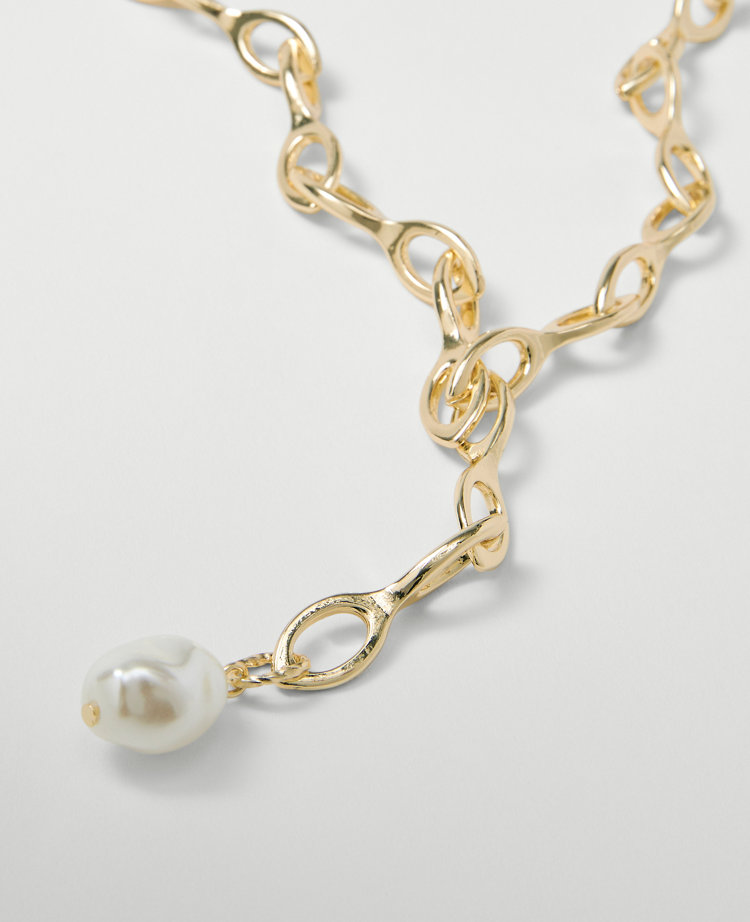Pealized Lariat Necklace