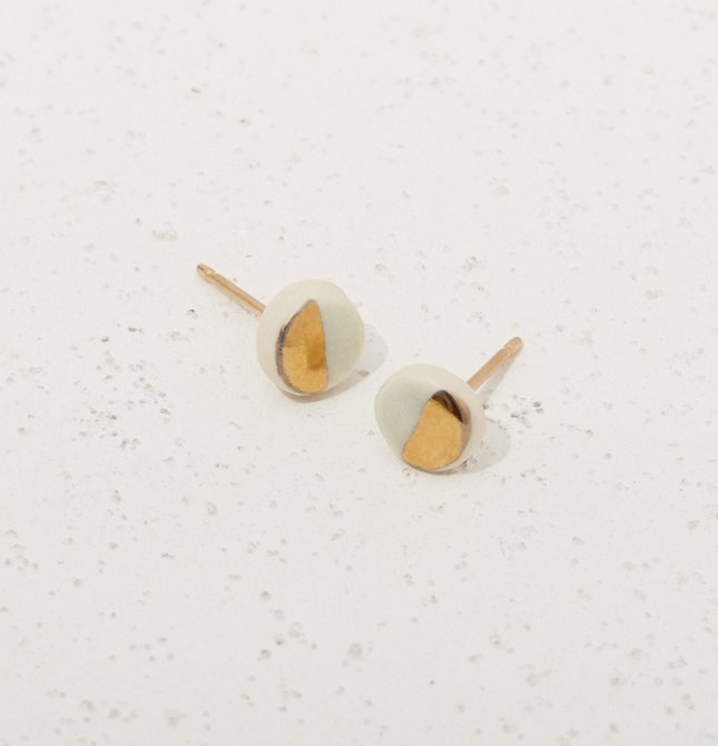 Zoë Comings Tiny Pebble Stud Earrings