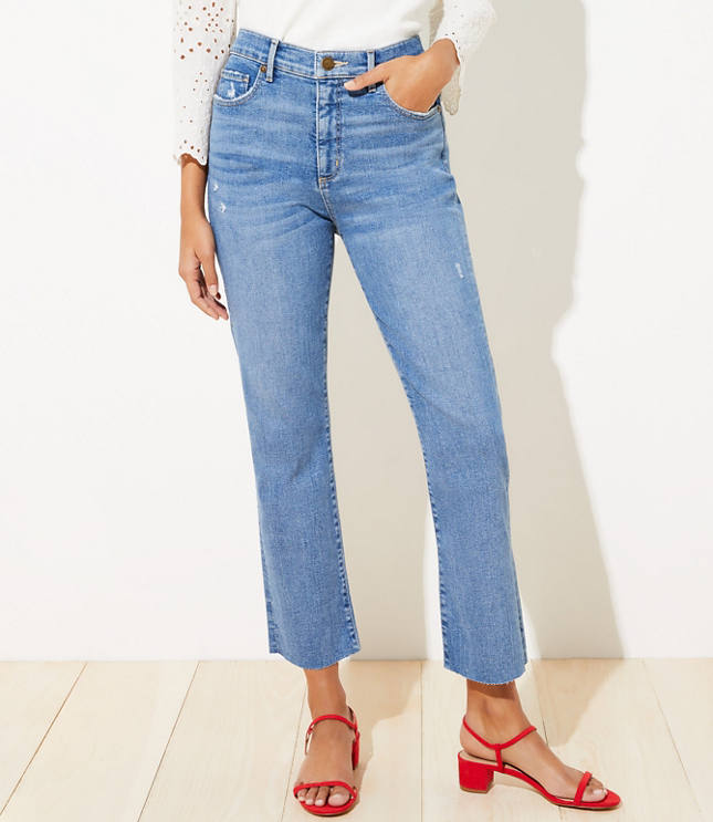 straight leg jeans with frayed hem