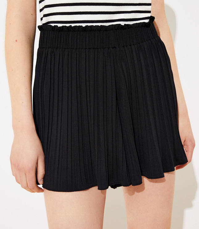 loft ruffle shorts
