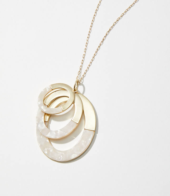 Oval Resin Pendant Necklace