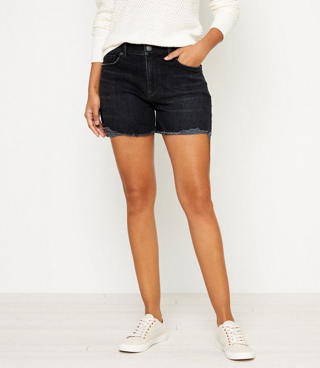 Denim Shorts in Washed Black Wash