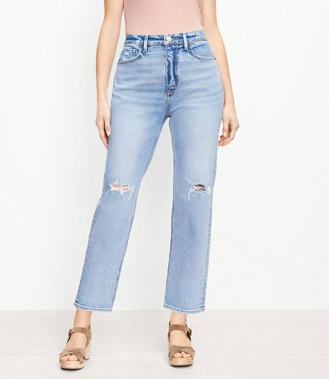 The Curvy 90s Straight Jean in Light Authentic Indigo Wash | LOFT