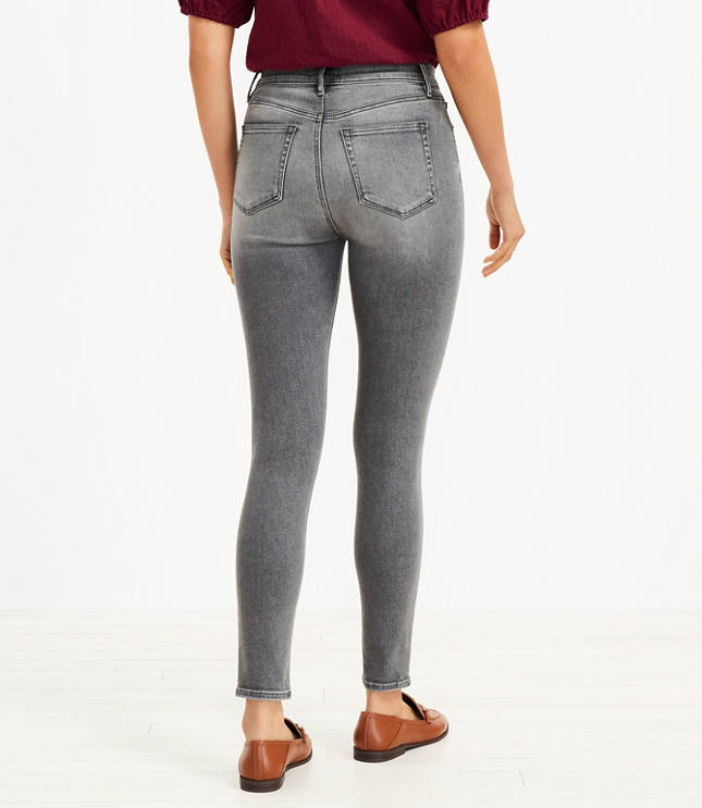 High Rise Sculpt Jeggings in Light Grey Wash