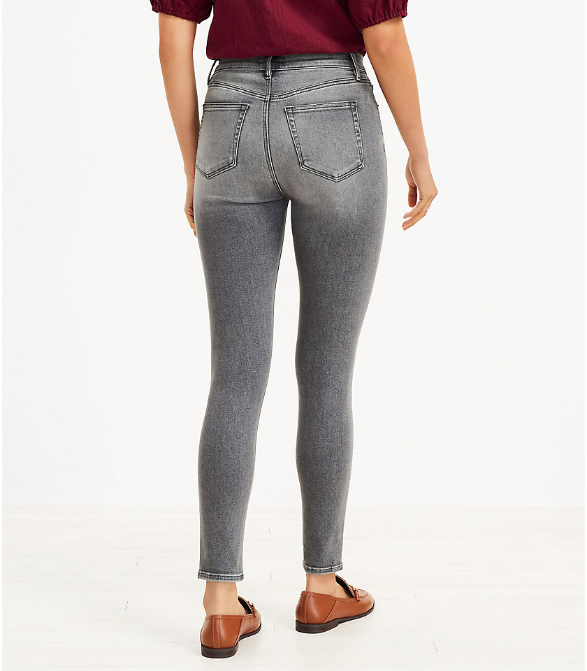 High Rise Sculpt Jeggings in Light Grey Wash