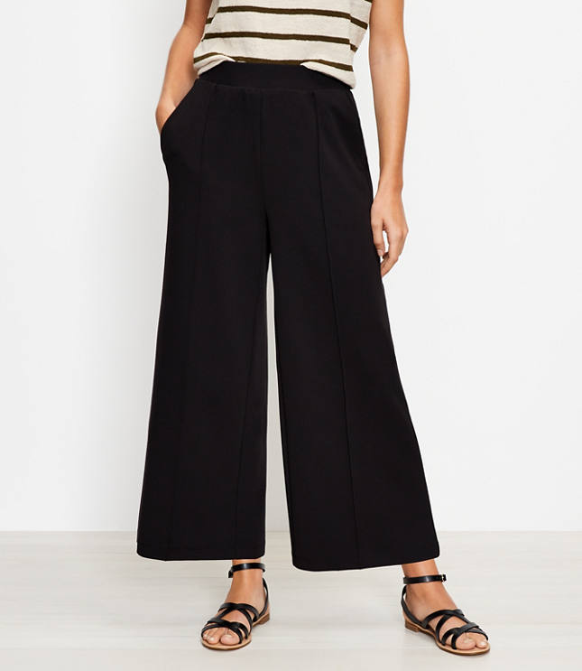 Flowy crepe wide-leg pant