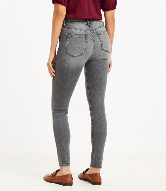 Curvy High Rise Sculpt Jeggings in Light Grey Wash