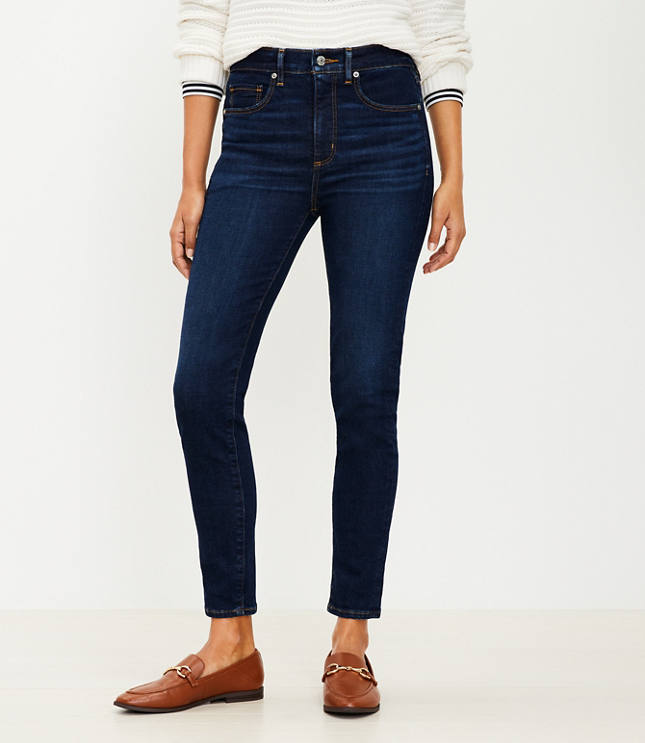 Curvy High Rise Straight Jeans in Light Vintage Indigo Wash