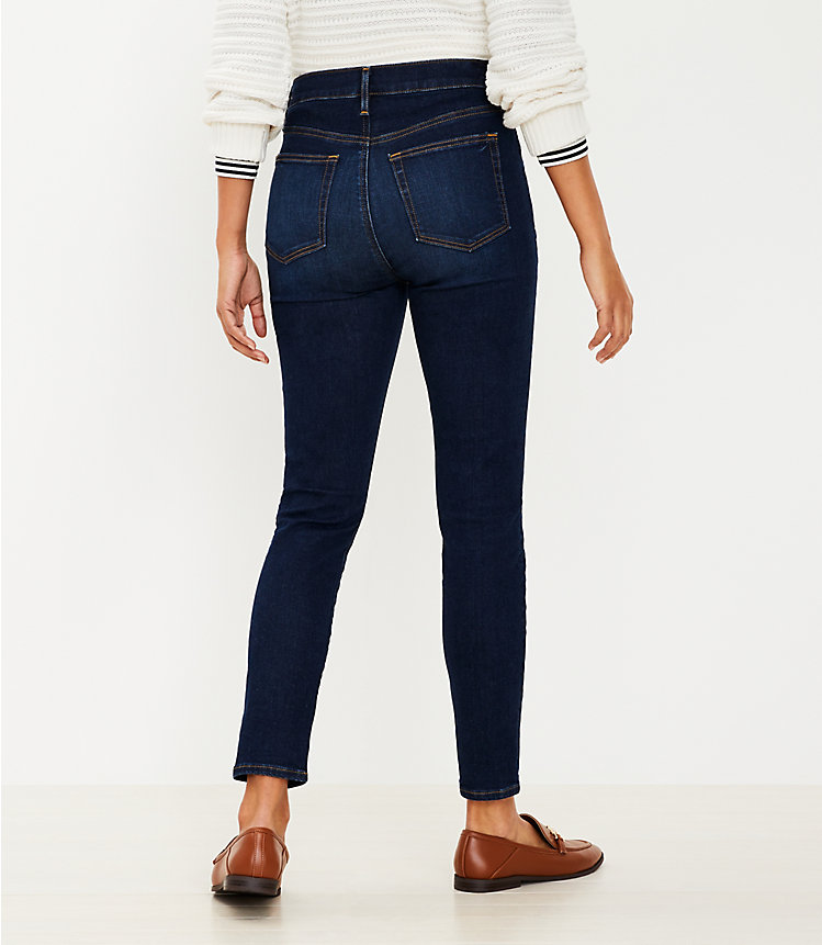 Curvy High Rise Skinny Jeans in Classic Dark Indigo Wash image number null