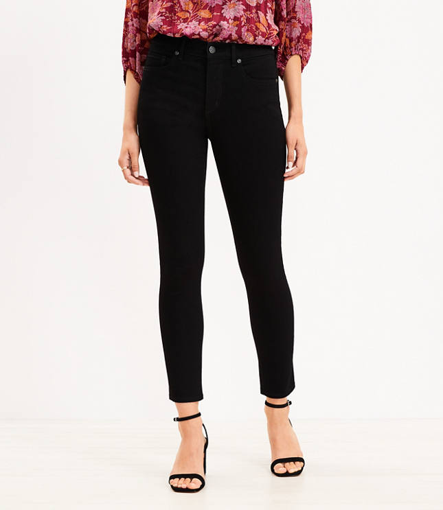 Curvy Mid Rise Skinny Jeans in Black