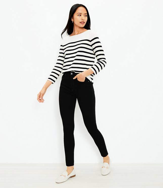 Petite Curvy High Rise Skinny Jeans in Black