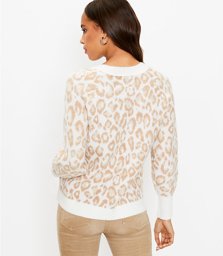 Leopard Print Relaxed V-Neck Sweater image number 2