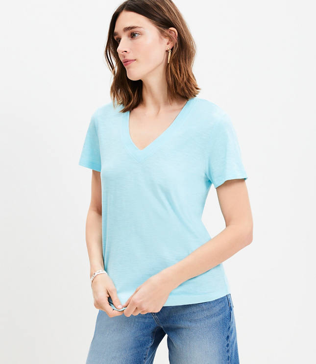 Petite Everyday V-Neck Tee carousel Product Image 1
