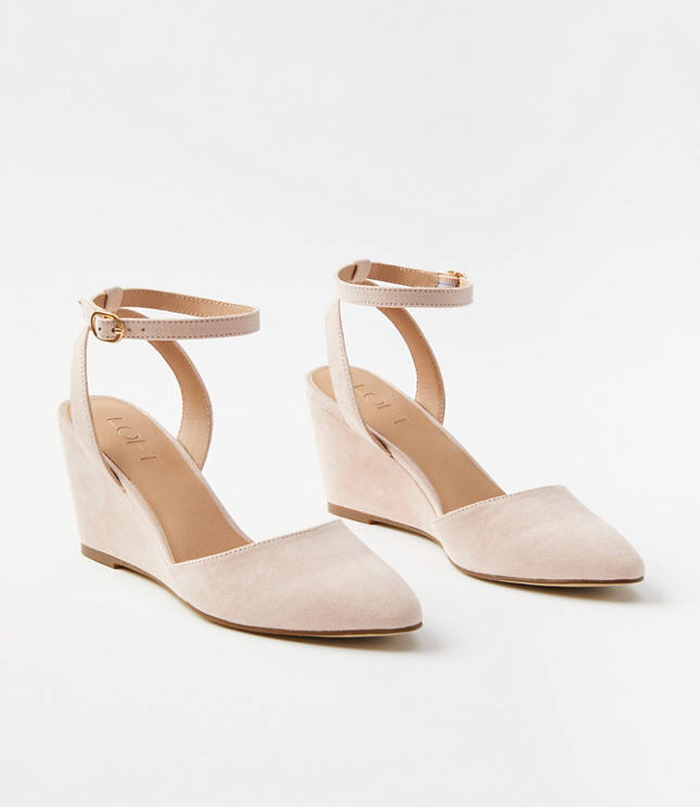 Closed toe wedge outlet heels with ankle strap