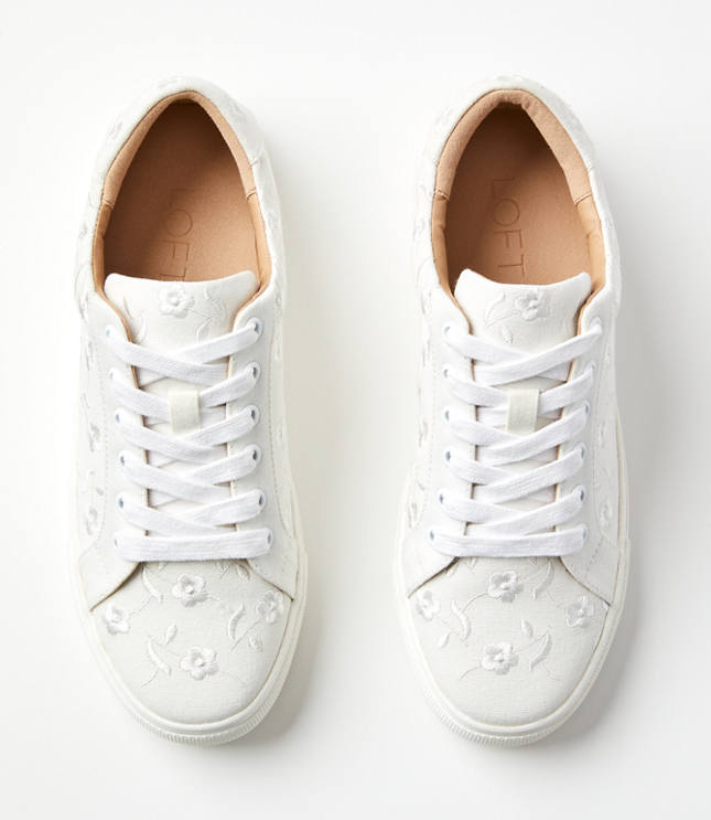 Eyelet sneakers store