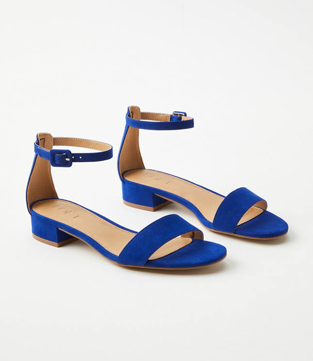 Ankle strap 2025 sandals low heel