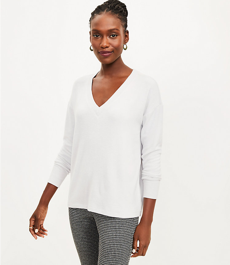 Relaxed V-Neck Top image number null