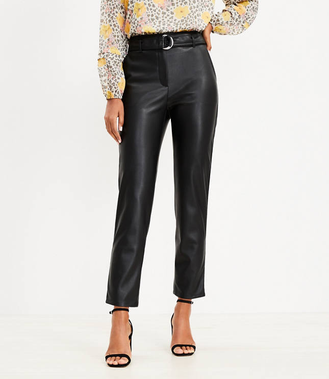 Petite Pleated Tapered Pants in Faux Leather