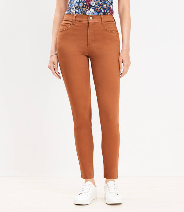 Curvy Five Pocket Skinny Pants in Sateen