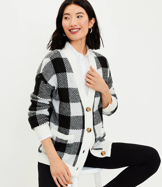 Buffalo Plaid V-Neck Pocket Cardigan