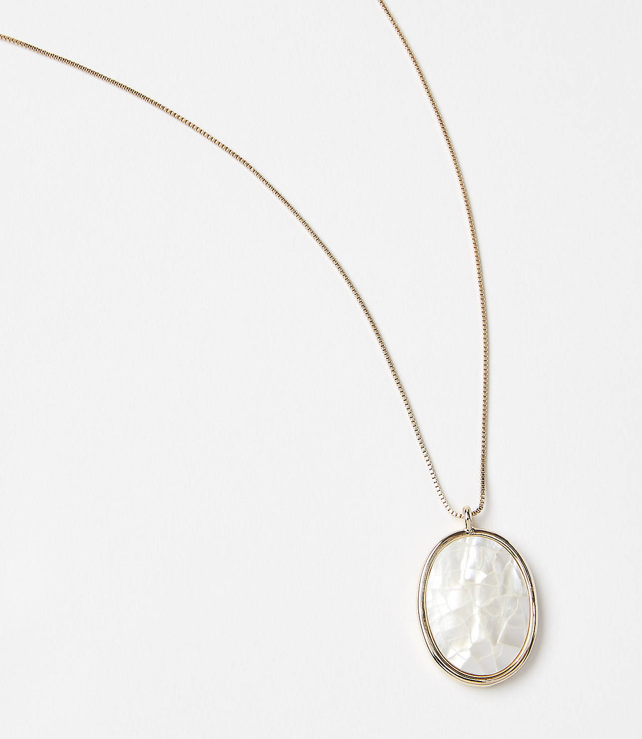 Crackled Mother Of Pearl Pendant Necklace