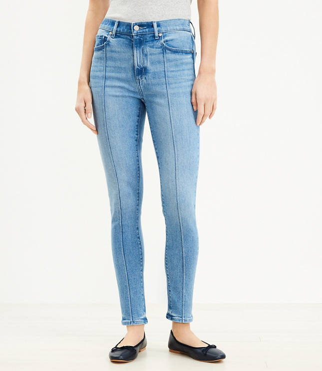 Curvy Front Seamed Mid Rise Skinny Jeans in Light Indigo Wash