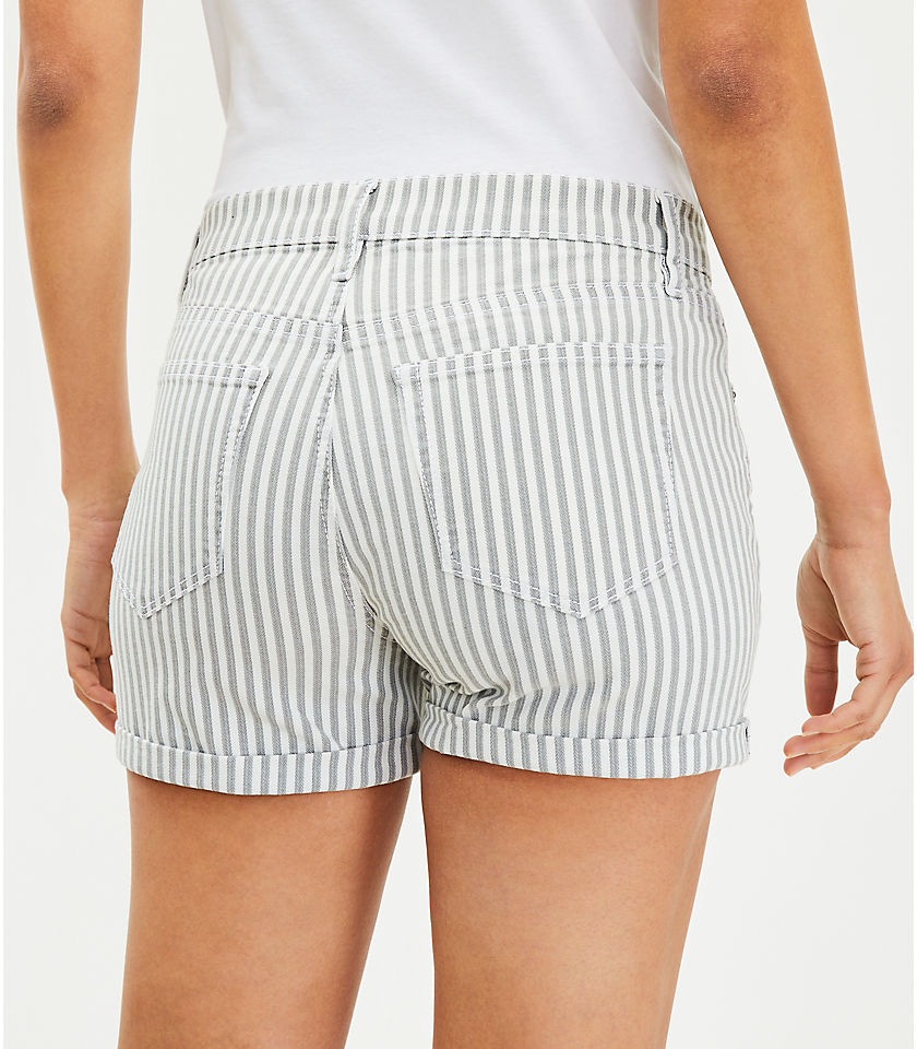 Petite Mid Rise Denim Roll Shorts in Medium Grey Stripe