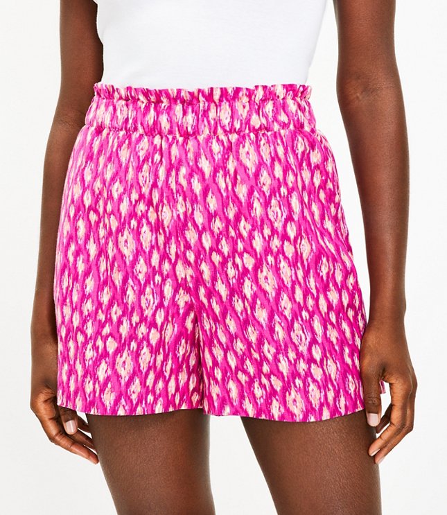 Petite Fluid Pull On Shorts in Animal Print Linen Blend