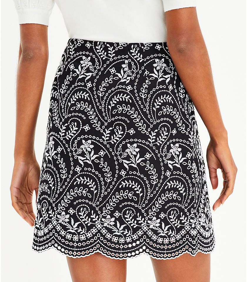Petite Embroidered Scalloped Shift Skirt