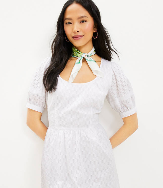 Petite Dobby U-Neck Puff Sleeve Dress
