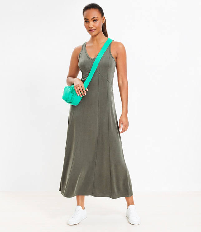 Lou & Grey Seamed Sandwashed V-Neck Midi Dress