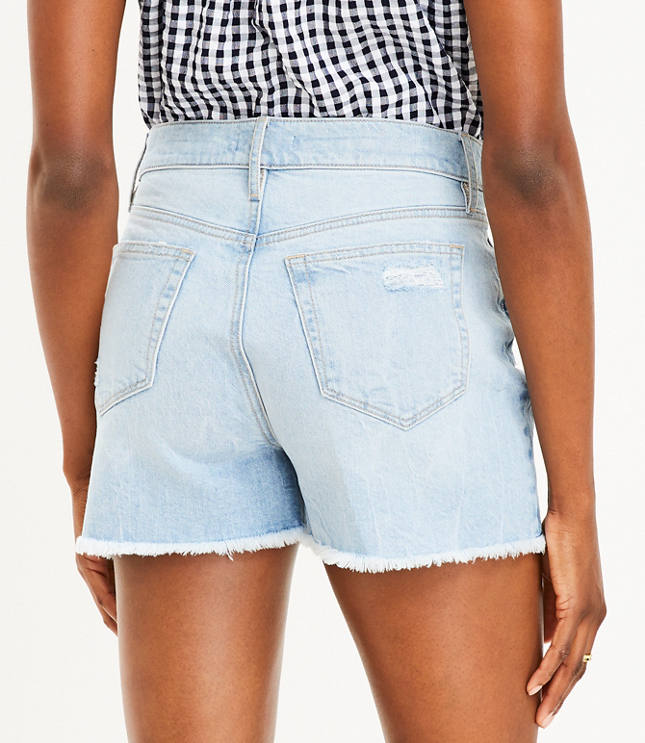 Petite Curvy Fresh Cut High Rise Cut Off Denim Shorts in Classic Light Indigo Wash