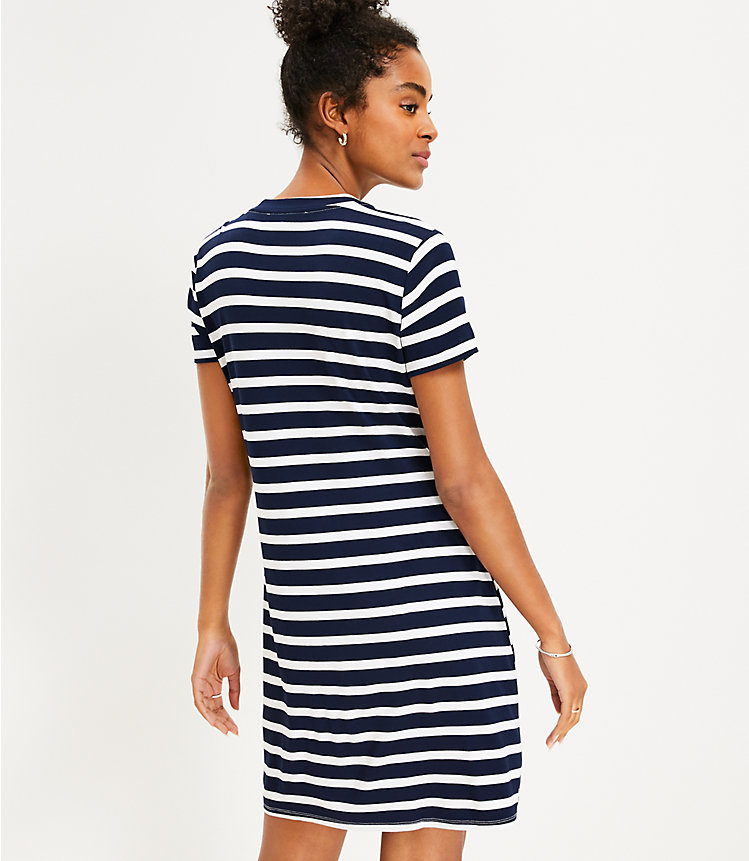 Petite Striped Twist Short Sleeve Shift Dress image number 2