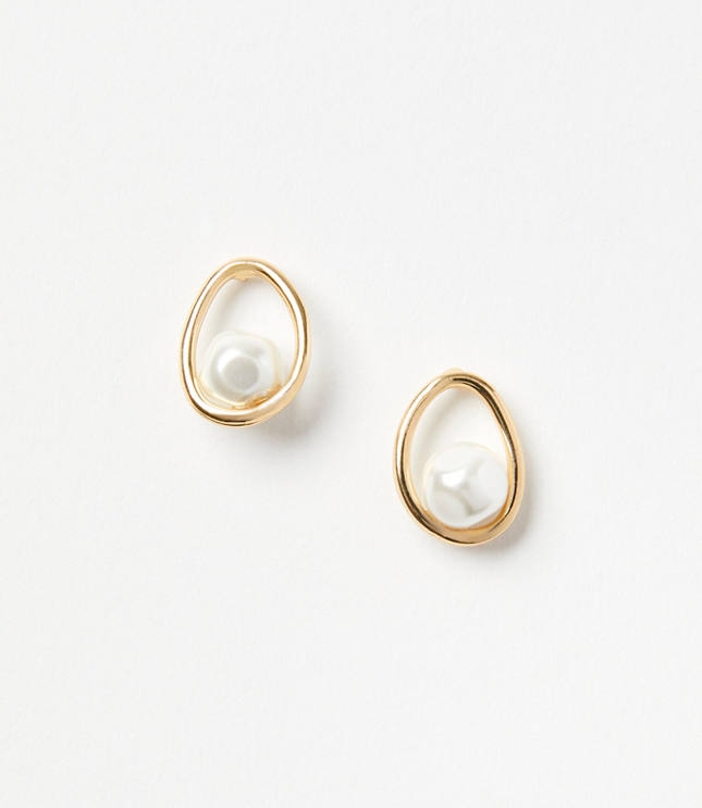 Pearlized Stud Earrings