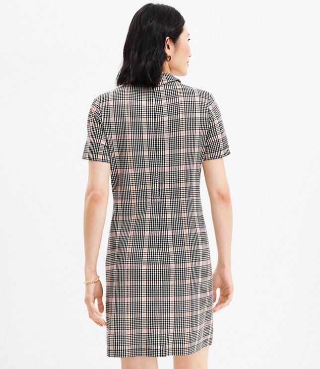 Short-sleeved plaid dress with fitted high-waist button decoration