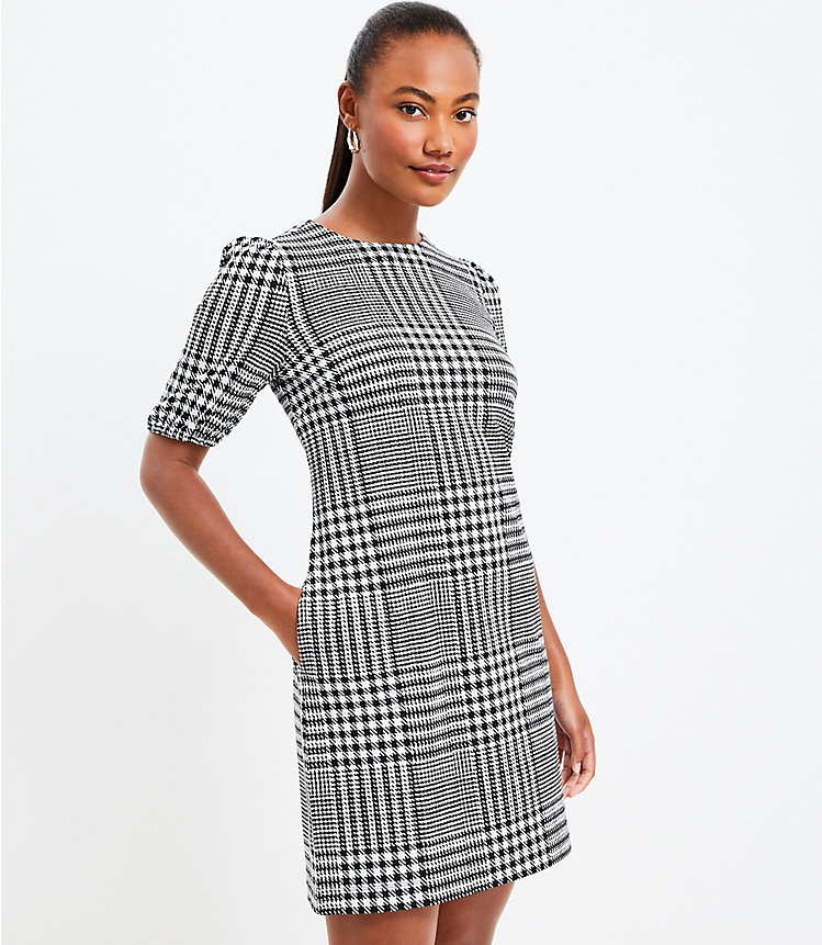 Petite Houndstooth Puff Sleeve Pocket Dress image number null