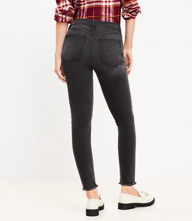 Petite Curvy Frayed Mid Rise Skinny Jeans in Washed Black Wash