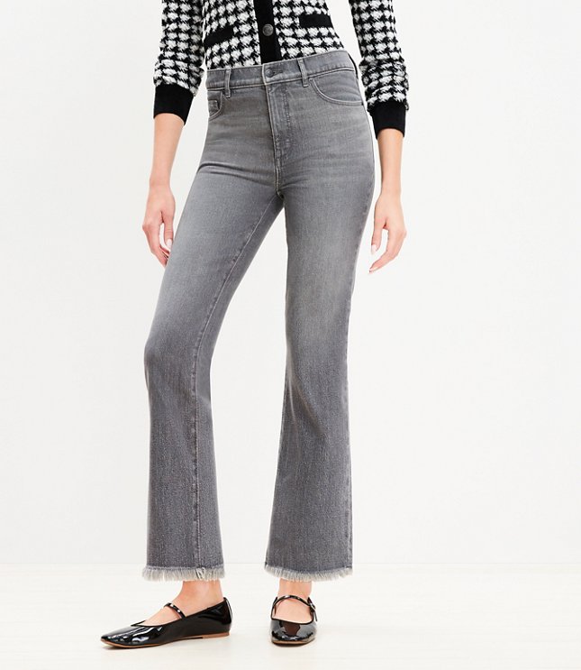 Frayed High Rise Kick Crop Jeans in Vintage Grey Wash