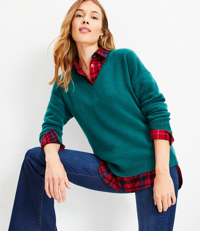 Relaxed V-Neck Cashmere Sweater