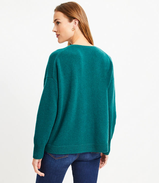 Relaxed V-Neck Cashmere Sweater image number 2