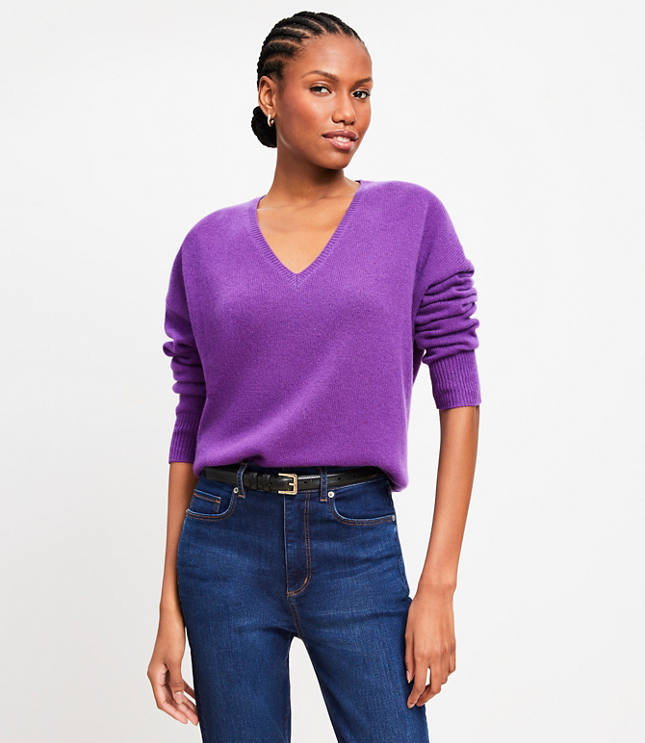 Relaxed V-Neck Cashmere Sweater