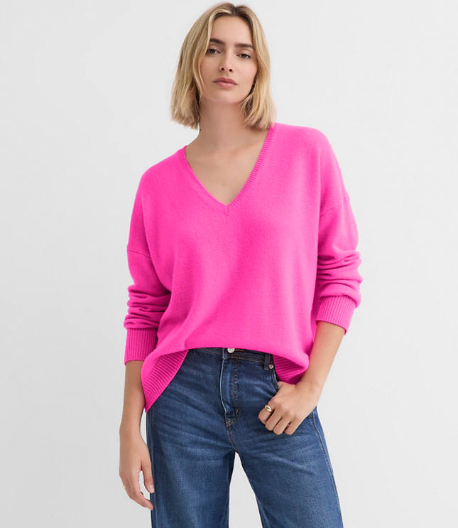 Relaxed V-Neck Cashmere Sweater