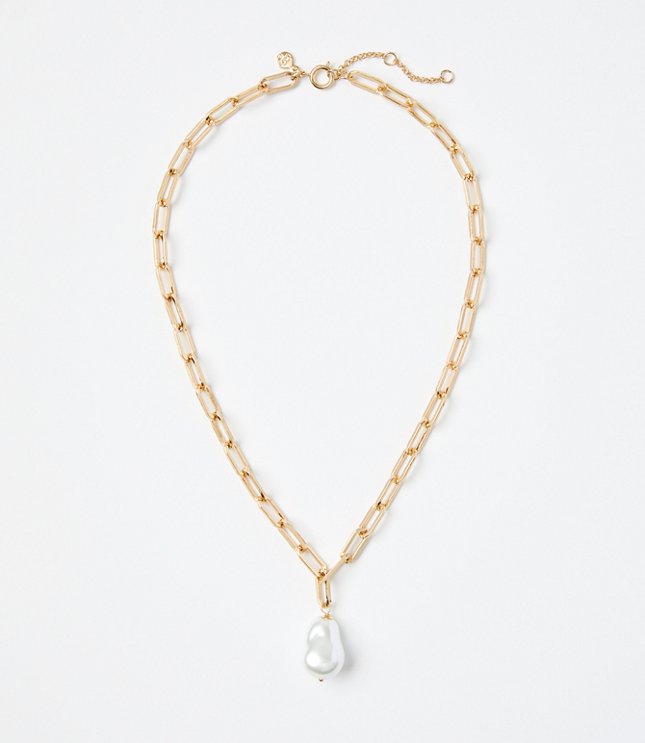 Pearlized Chain Link Pendant Necklace