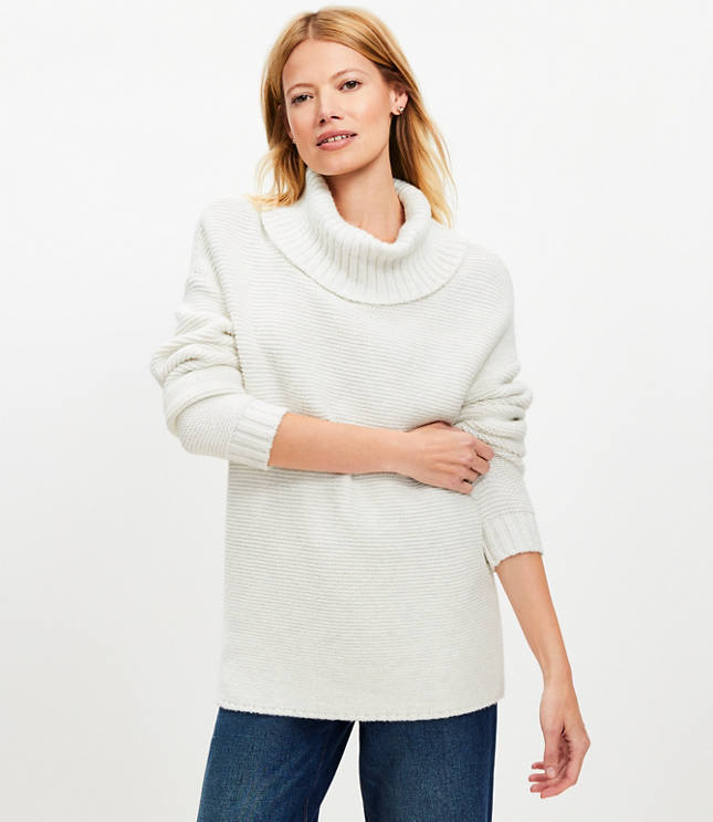 Linked Turtleneck Tunic Sweater